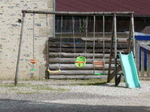 balançoire-toboggan-enfants