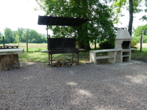 barbecue-extérieur-etangs-de-vaux